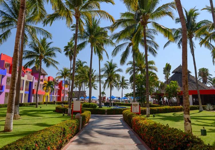 Viaja a México Grand Decameron Complex, A Trademark All Inclusive Bucerías Viaja a México Grand Decameron Complex, A Trademark All Inclusive Bucerías