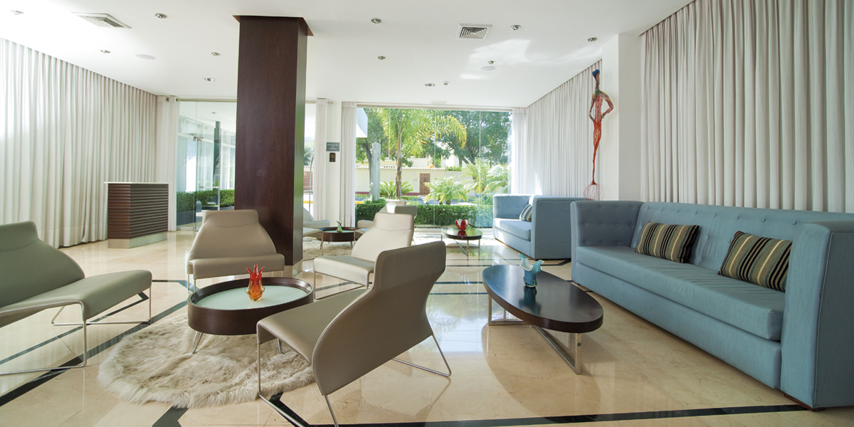 Radisson Hotel & Suites San Isidro