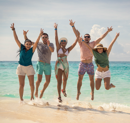 Celebra los Carnavales en Grand Decameron Panama