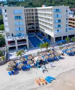 Praias e piscinas Decameron La Marina, Ramada All Inclusive Rincón de Guayabitos Praias e piscinas Decameron La Marina, Ramada All Inclusive Rincón de Guayabitos