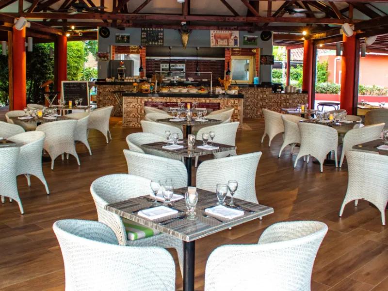 Restaurante Cowboy Steakhouse - Especialidad Carnes Grand Decameron Panama, A Trademark All Inclusive Farallón Restaurante Cowboy Steakhouse - Especialidad Carnes Grand Decameron Panama, A Trademark All Inclusive Farallón