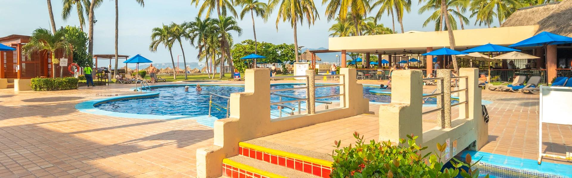 Hotéis Decameron Pronto para Decolar: Complexo Decameron + Voo e Traslados