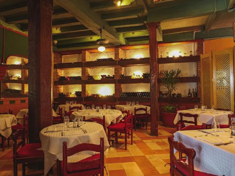 Restaurante La Vitrola - Especialidad cocina del Caribe Apartahotel Boutique San Pedro Cartagena Restaurante La Vitrola - Especialidad cocina del Caribe Apartahotel Boutique San Pedro Cartagena