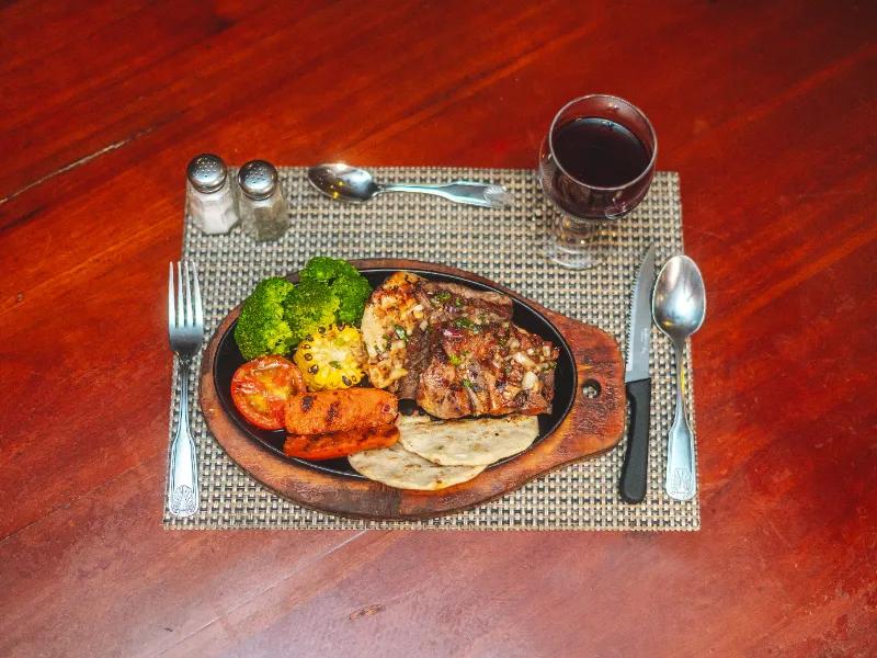 Restaurante Maya Grill Steak House - Especialidad Carnes Royal Decameron Salinitas Sonsonate Restaurante Maya Grill Steak House - Especialidad Carnes Royal Decameron Salinitas Sonsonate