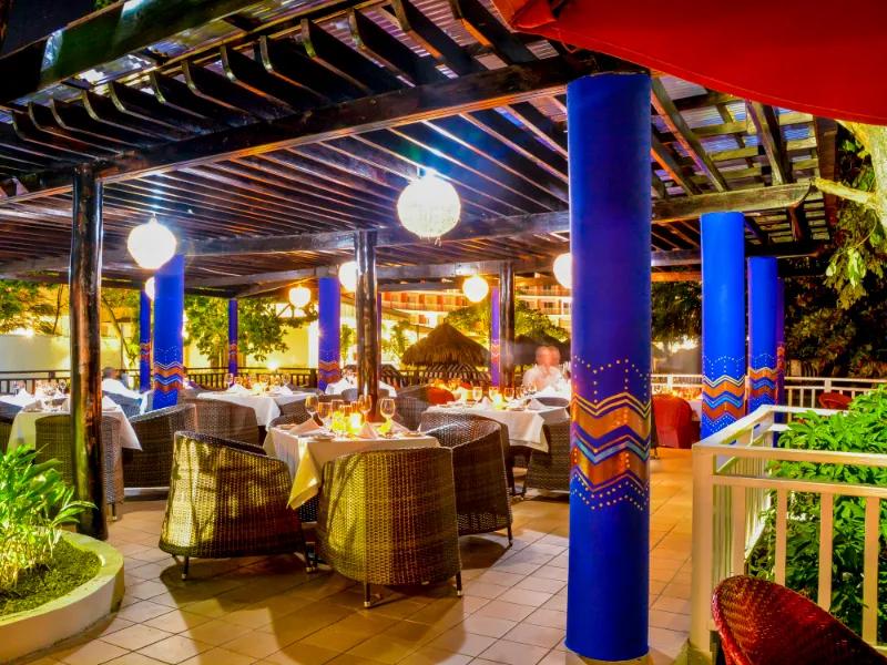 Restaurante Oliva - Especialidad Mediterránea Grand Decameron Cornwall Beach, A Trademark All Inclusive Montego Bay Restaurante Oliva - Especialidad Mediterránea Grand Decameron Cornwall Beach, A Trademark All Inclusive Montego Bay