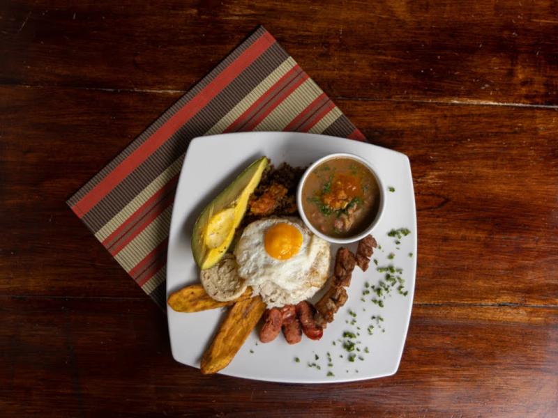 Restaurante La Herrería - Especialidad internacional Decameron Panaca Quimbaya Restaurante La Herrería - Especialidad internacional Decameron Panaca Quimbaya