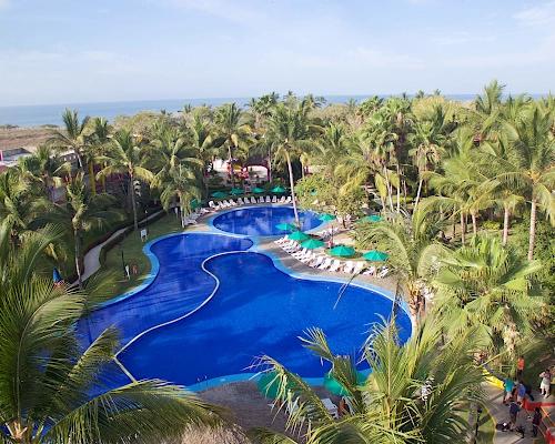 5 Piscinas para adultos y niños Grand Decameron Complex, A Trademark All Inclusive Bucerias 5 Piscinas para adultos y niños Grand Decameron Complex, A Trademark All Inclusive Bucerias