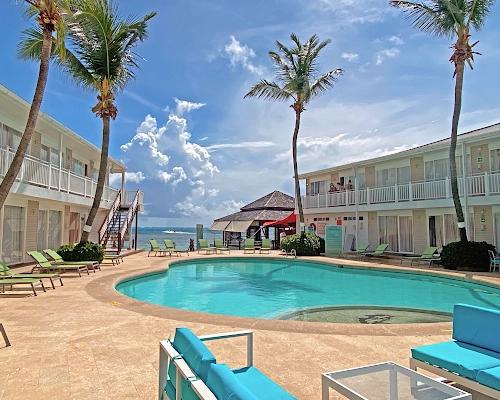 1 Piscina para adultos y niños Decameron Los Delfines San Andrés 1 Piscina para adultos y niños Decameron Los Delfines San Andrés