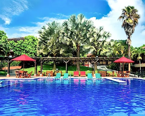 2 piscinas para adultos e crianças Decameron Panaca Quimbaya 2 piscinas para adultos e crianças Decameron Panaca Quimbaya