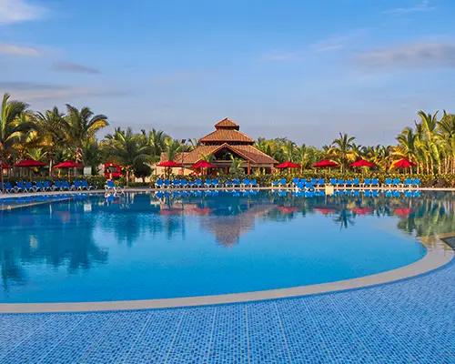 2 Piscinas para adultos y niños Royal Decameron Punta Sal Tumbes 2 Piscinas para adultos y niños Royal Decameron Punta Sal Tumbes