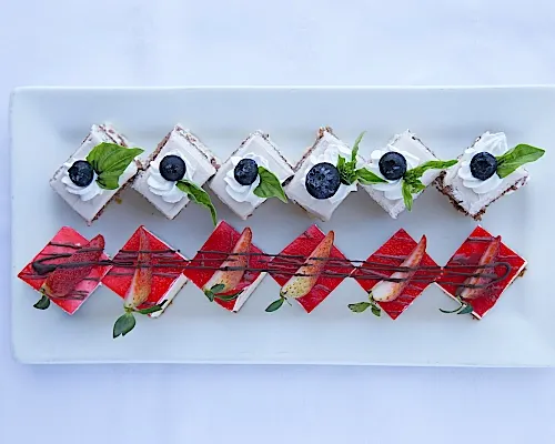 5 Restaurantes a la carta y 3 buffet Grand Decameron Complex, A Trademark All Inclusive Bucerías 5 Restaurantes a la carta y 3 buffet Grand Decameron Complex, A Trademark All Inclusive Bucerías