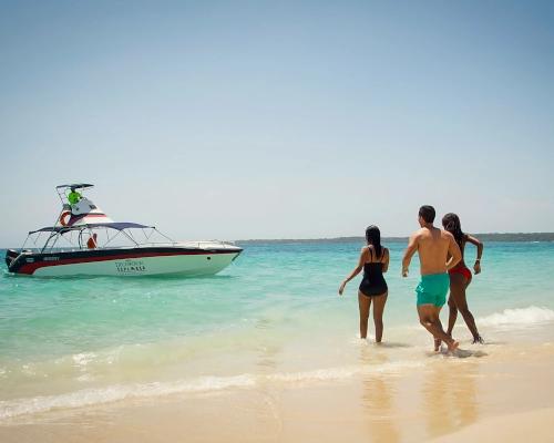 Counter de Excursiones y Tours Decameron Galeón Santa Marta Counter de Excursiones y Tours Decameron Galeón Santa Marta