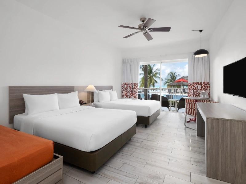 Habitación con Vista a la playa Grand Decameron Cornwall Beach, A Trademark All Inclusive Montego Bay Habitación con Vista a la playa Grand Decameron Cornwall Beach, A Trademark All Inclusive Montego Bay