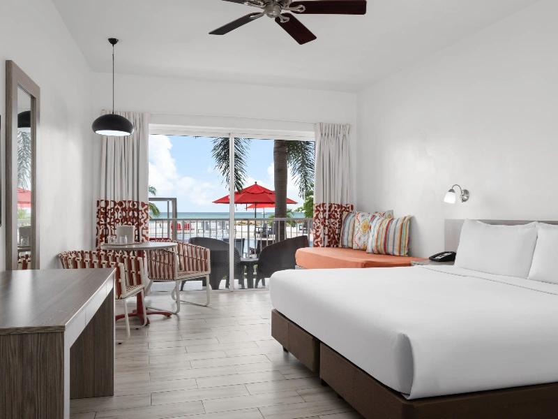 Habitación con Vista a la playa Grand Decameron Cornwall Beach, A Trademark All Inclusive Montego Bay Habitación con Vista a la playa Grand Decameron Cornwall Beach, A Trademark All Inclusive Montego Bay