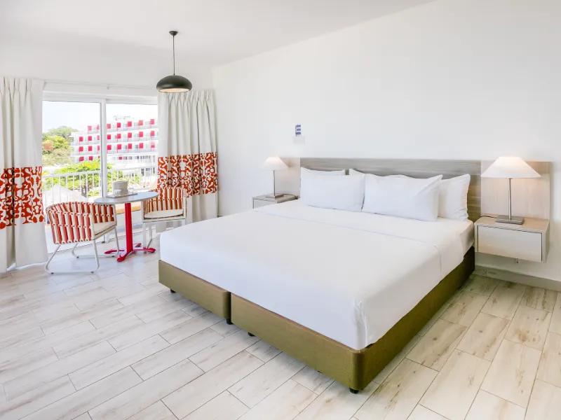 Habitación con Vista a la playa Grand Decameron Cornwall Beach, A Trademark All Inclusive Montego Bay Habitación con Vista a la playa Grand Decameron Cornwall Beach, A Trademark All Inclusive Montego Bay