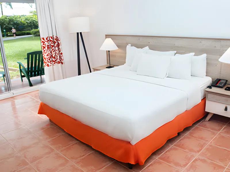 Habitación Vista al Jardín Plus Grand Decameron Panama, A Trademark All Inclusive Farallón Habitación Vista al Jardín Plus Grand Decameron Panama, A Trademark All Inclusive Farallón