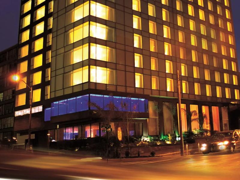 Fachada Radisson Hotel Decapolis Miraflores Fachada Radisson Hotel Decapolis Miraflores