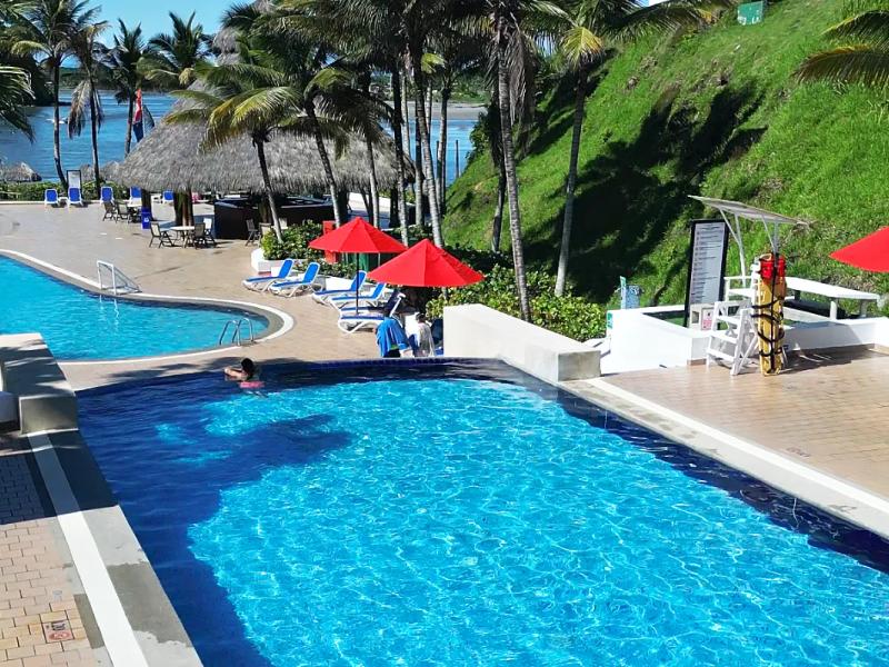 Piscina Royal Decameron Mompiche Piscina Royal Decameron Mompiche