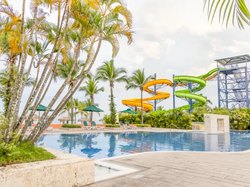 Piscina Grand Decameron Panamá, A Trademark All Inclusive Farallón Piscina Grand Decameron Panamá, A Trademark All Inclusive Farallón