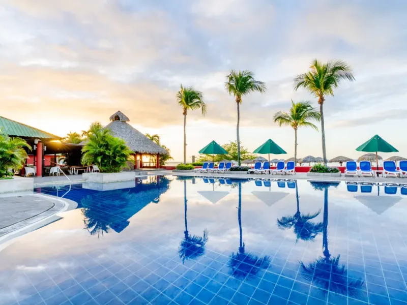 Piscina Grand Decameron Panamá, A Trademark All Inclusive Farallón Piscina Grand Decameron Panamá, A Trademark All Inclusive Farallón