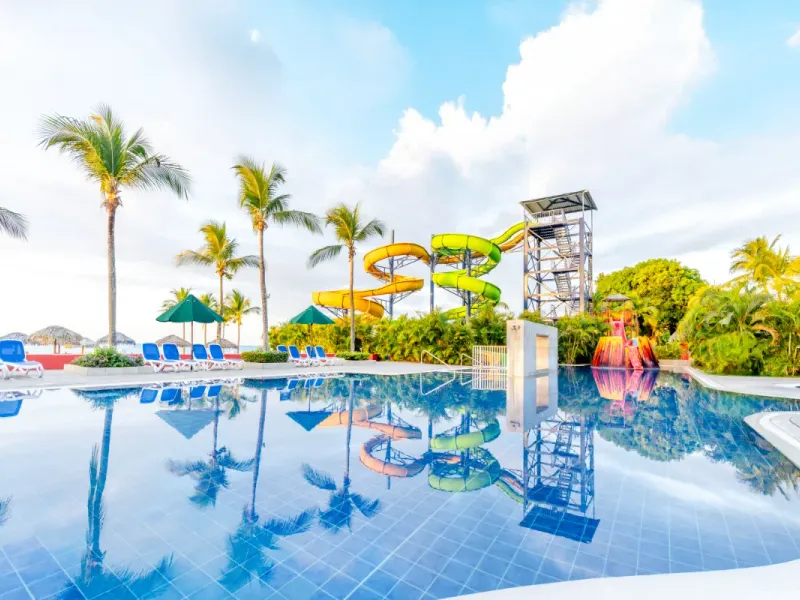 Piscina Grand Decameron Panamá, A Trademark All Inclusive Farallón Piscina Grand Decameron Panamá, A Trademark All Inclusive Farallón