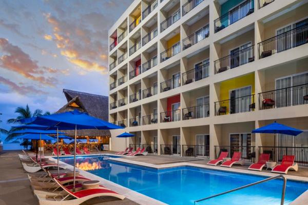 Piscina Decameron Isla Coral, Ramada All Inclusive Rincón de Guayabitos Piscina Decameron Isla Coral, Ramada All Inclusive Rincón de Guayabitos