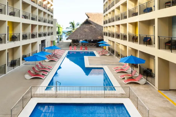 Piscina Decameron Isla Coral, Ramada All Inclusive Rincón de Guayabitos Piscina Decameron Isla Coral, Ramada All Inclusive Rincón de Guayabitos