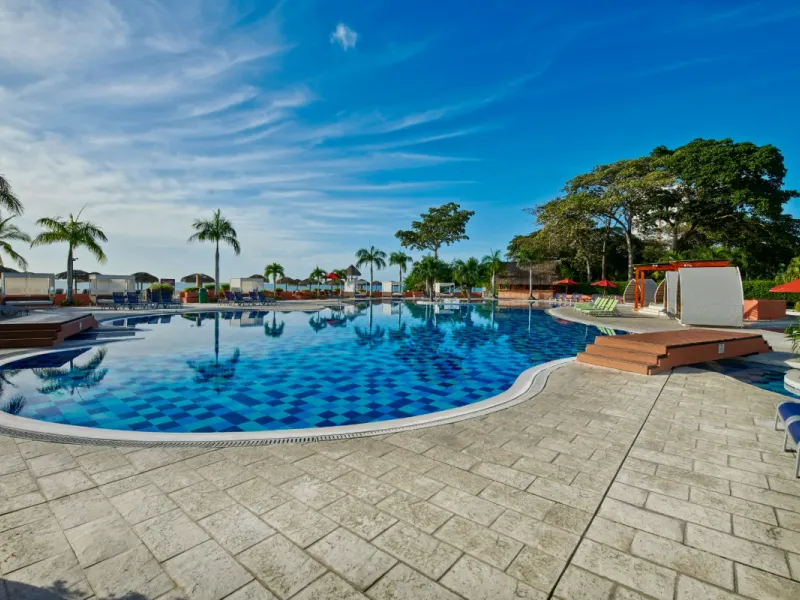 Piscina Grand Decameron Panamá, A Trademark All Inclusive Farallón Piscina Grand Decameron Panamá, A Trademark All Inclusive Farallón