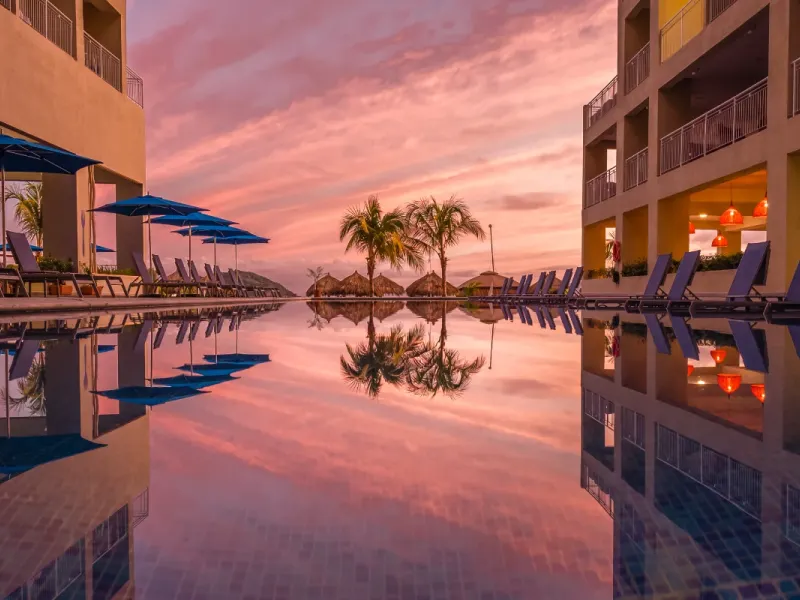 Piscina Decameron La Marina, Ramada All Inclusive Rincón de Guayabitos Piscina Decameron La Marina, Ramada All Inclusive Rincón de Guayabitos