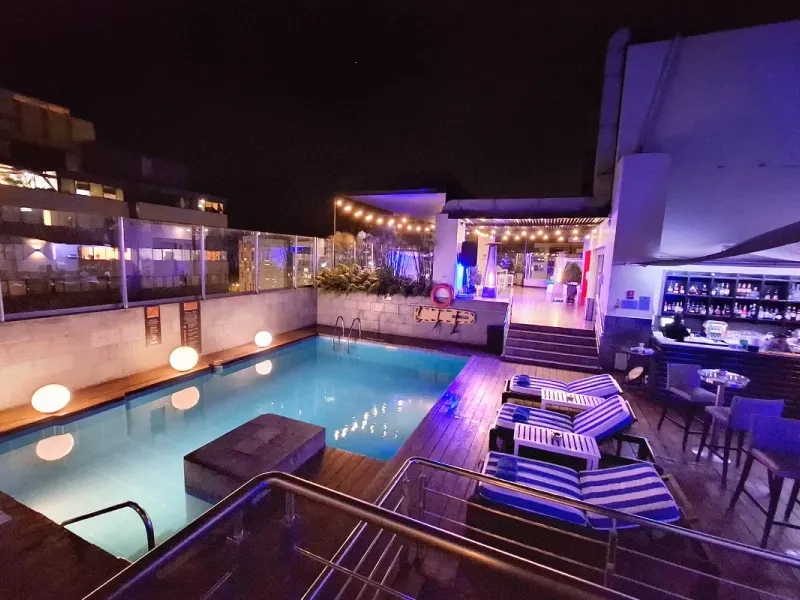 Piscina Radisson Hotel Decapolis Miraflores Piscina Radisson Hotel Decapolis Miraflores