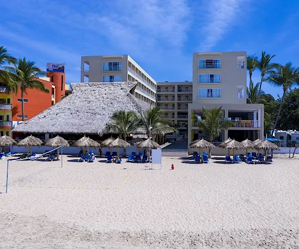 Uma praia perfeita para desfrutar sem limites Decameron Isla Coral, Ramada All Inclusive Rincón de Guayabitos Uma praia perfeita para desfrutar sem limites Decameron Isla Coral, Ramada All Inclusive Rincón de Guayabitos