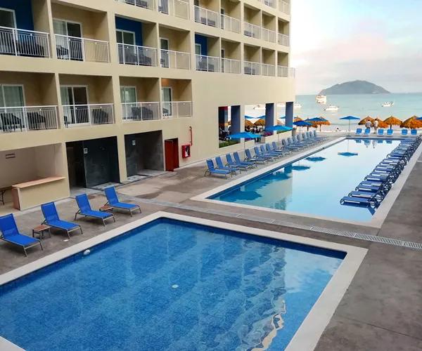 Diversión y descanso para toda la familia Decameron La Marina, Ramada All Inclusive Rincón de Guayabitos Diversión y descanso para toda la familia Decameron La Marina, Ramada All Inclusive Rincón de Guayabitos