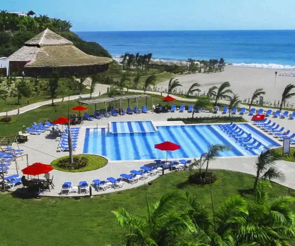 Aproveite o sol entre piscinas e praia Royal Decameron Punta Centinela Santa Elena Aproveite o sol entre piscinas e praia Royal Decameron Punta Centinela Santa Elena