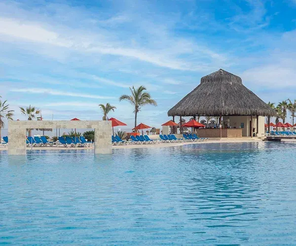Soak up the sun between pools and beach Royal Decameron Punta Sal Tumbes Soak up the sun between pools and beach Royal Decameron Punta Sal Tumbes